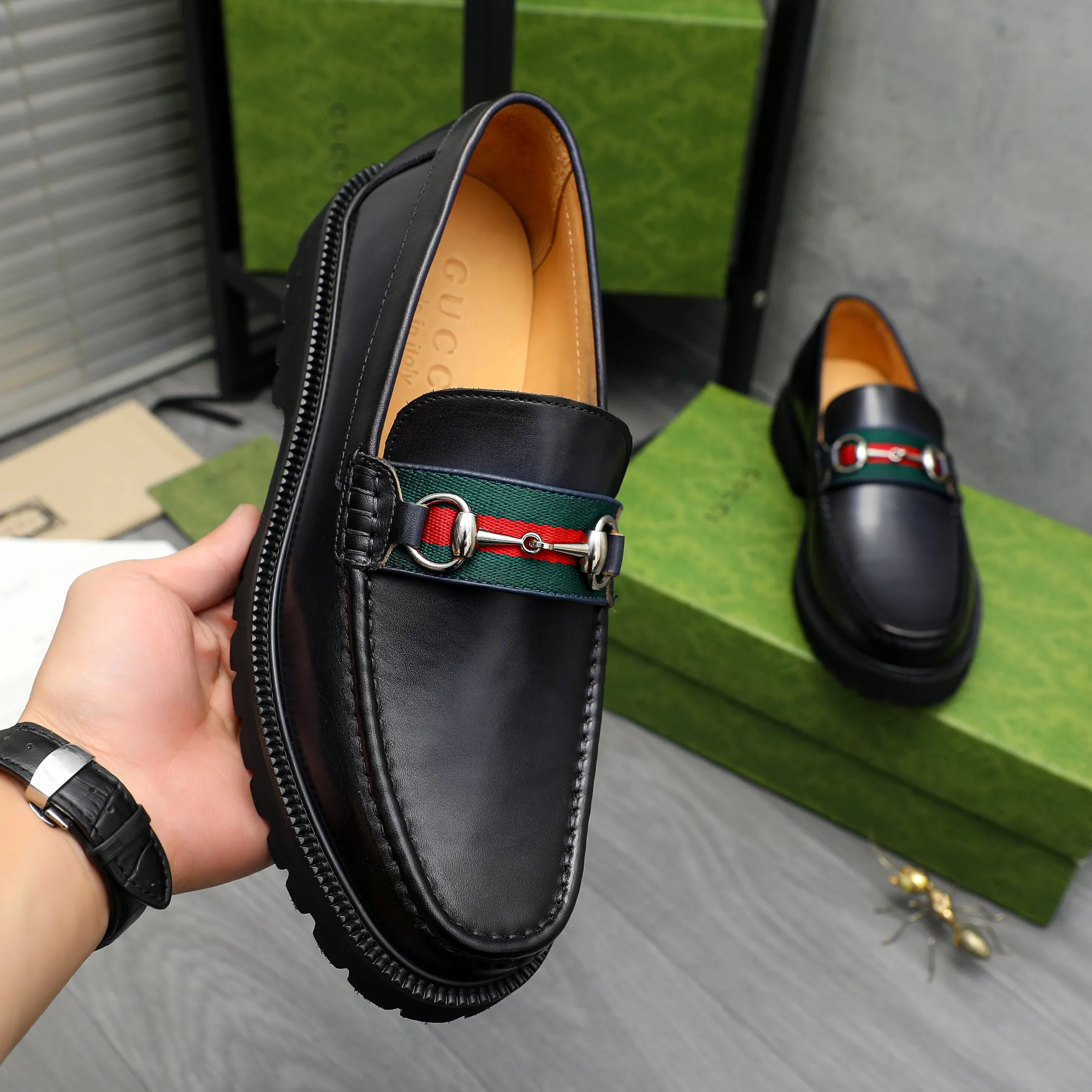 Men's shoes 💰p560 Product trademark: GUCCI "Gucci" business slip-on leather shoes Regular size: 38-46 (38.45.46 custom-made, non-returnable) Product materials: Selected pearlescent cowhide upper, cowhide lining, non-slip rubber outsole
